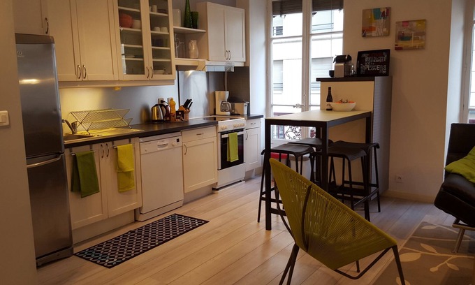 Lyon City Centre Apartment | 2 bedroom apartment, quays of the Rhône and Part-Dieu
