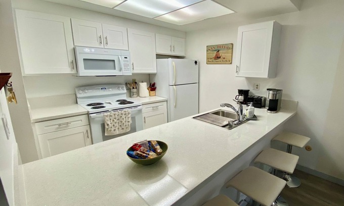 Grantville Condo | 2-Bedroom Condo - close to all!
