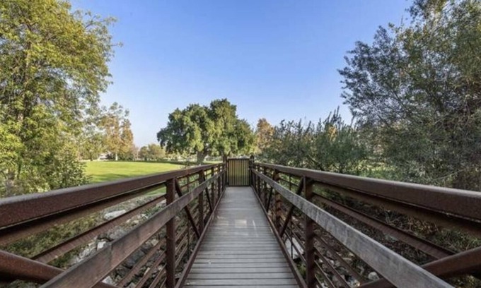 Calabasas Condo | 2-bedroom Condo in Heart of Downtown Calabasas