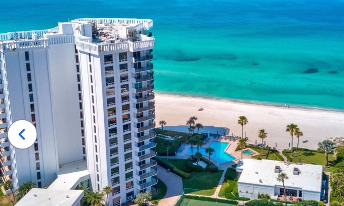Longboat Key Condo | 2-bedroom condo in beautiful Longboat Key with fitness room, AC