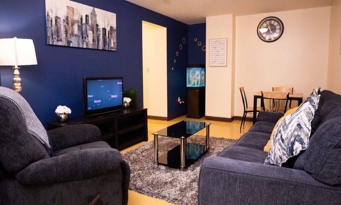 Downtown Pittsburgh Apartment | 2 Bedroom Downtown Apt|Clean and Safe|