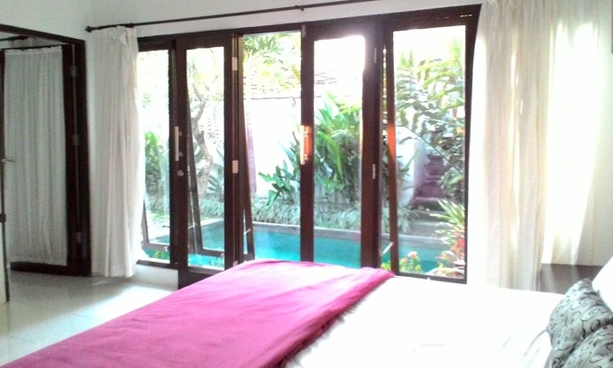 Penestanan House | 2 bedroom for family pool villa