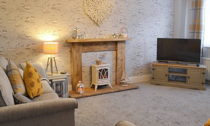Newbiggin-by-the-Sea Cottage | 2 bedroom accommodation in Newbiggin-by-the-Sea
