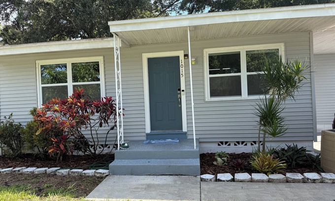 Largo House | 2-Bedroom house in Largo with inviting fenced backyard