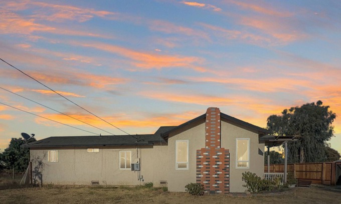 Oakdale House | 2-bedroom house in Oakdale!