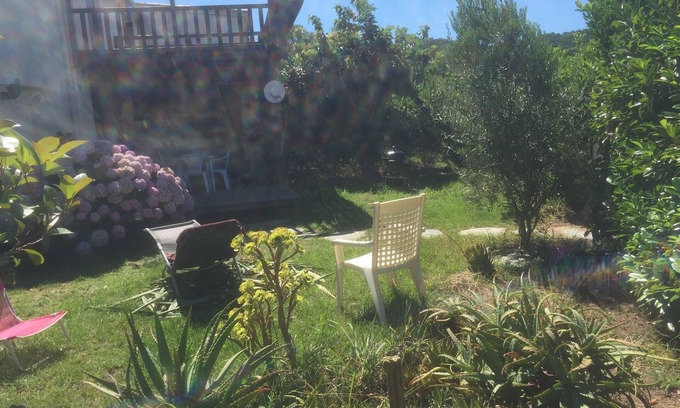 Poggio-Mezzana House | 2 bedroom house with garden and direct access to the beach