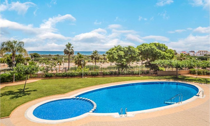 Cabanes Apartment | 2 Bedroom Lovely Apartment In Cabanes