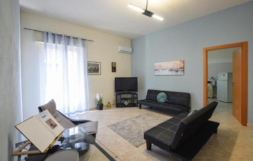 Pozzallo Apartment | 2 Bedroom Nice Apartment In Pozzallo