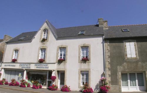 Plonevez-Porzay House | 2 Bedroom Nice Home In Plonevez Porzay