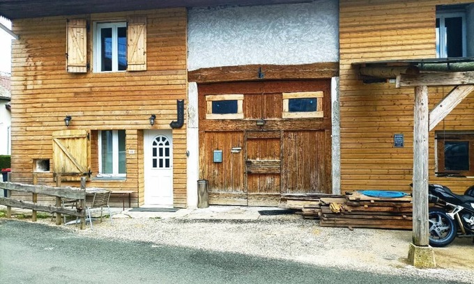 Lacoux House | 2 Bedroom Private vacation home in Hauteville-Lompnes