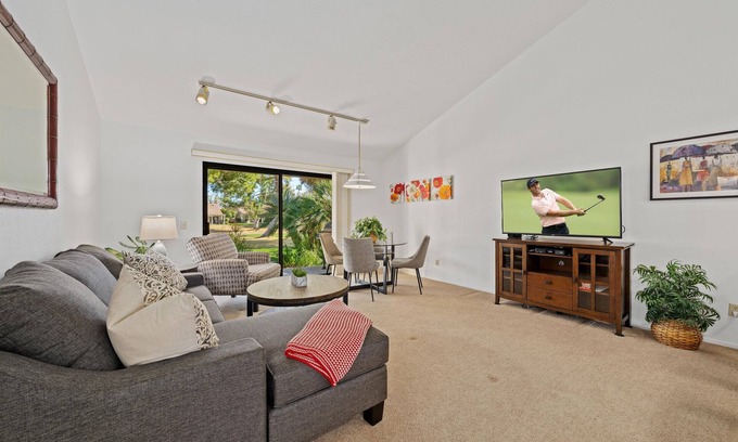 Palm Desert Condo | 2 Bedroom Unit in Great Location on 2nd Fairway