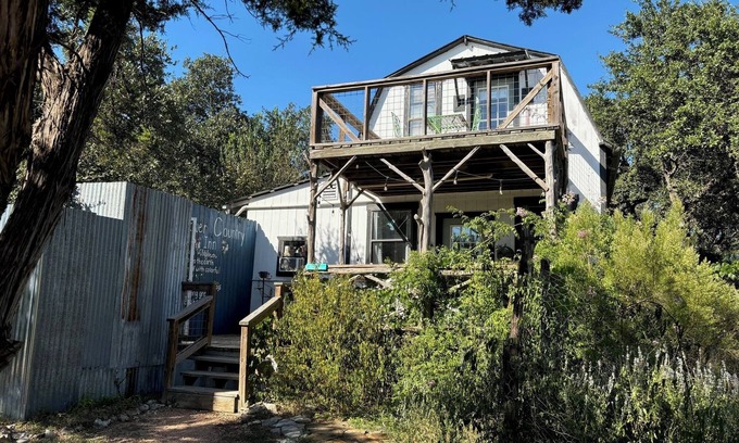 Hays County Cottage | 2 Bedroom Vacation Cottage in San Marcos/Wimberley, TX