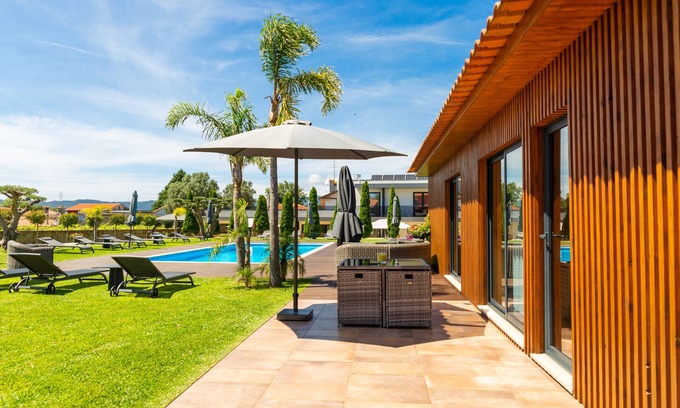 Cardielos House | 2 bedroom villa, close to the beach and mountain