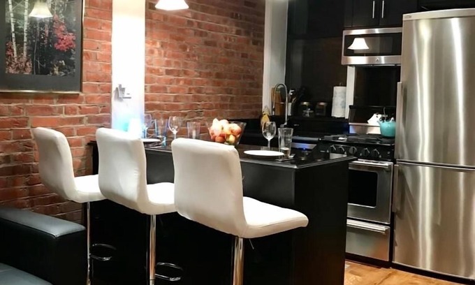 Midtown West Apartment | 2 bedrooms apt in Midtown West