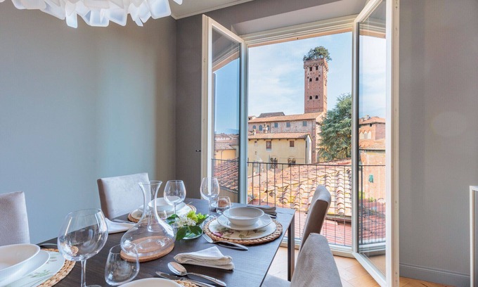 Lucca Historical Center Apartment | 2 bedrooms Modern Penthouse with View in Lucca