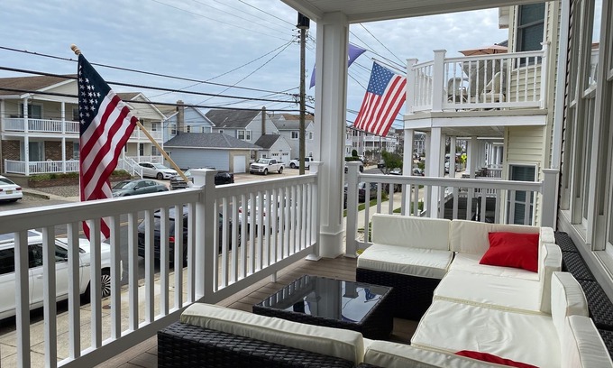 South End Condo | 2 Blocks from the beach! Sleeps 10! Book today!