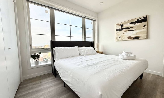 Poplar Apartment | 2 BR in the heart of an old city