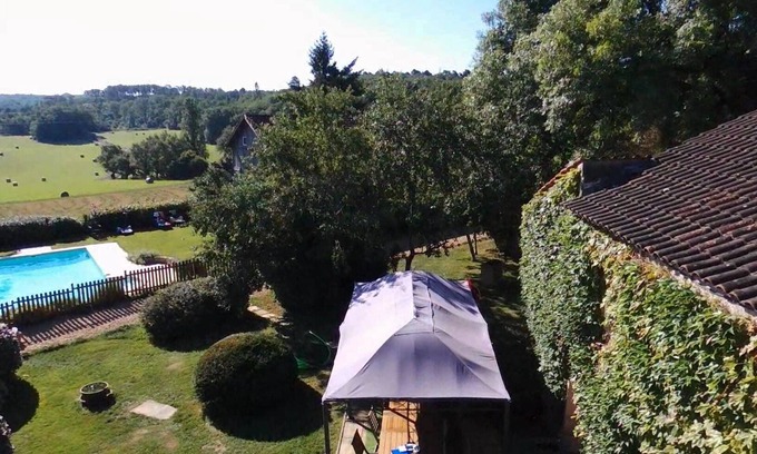 Veyrines-de-Vergt Cottage | 2 charming houses Quiet Comfort Park Swimming pool billiard, Bergerac-Périgueux