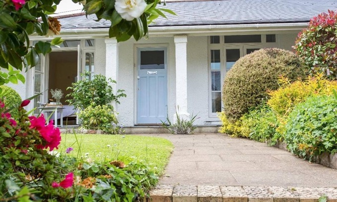 Stoke Gabriel Cottage | 2 DART, pet friendly, character holiday cottage in Stoke Gabriel