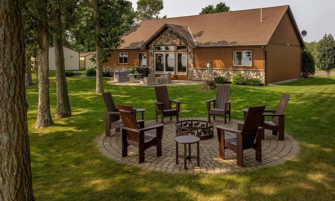 Garrison House | 2 Docks 2 Shores- Ramp, Water Toys, Game Room!