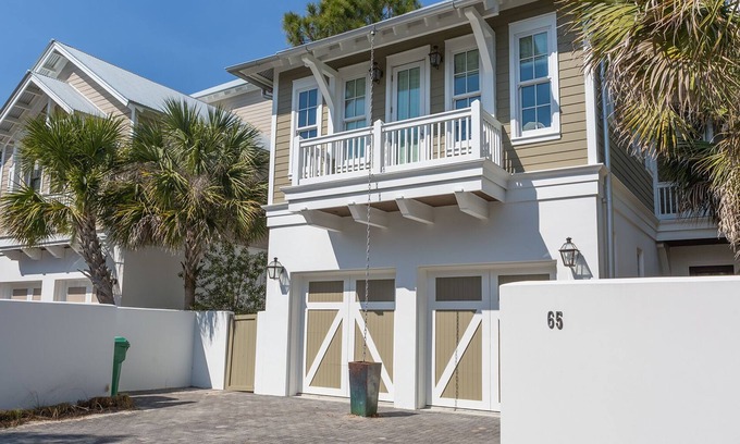 SeaNest Village House | 2 Homes Side by Side, Sleeps 20 with Pool + Free Attraction Tickets!