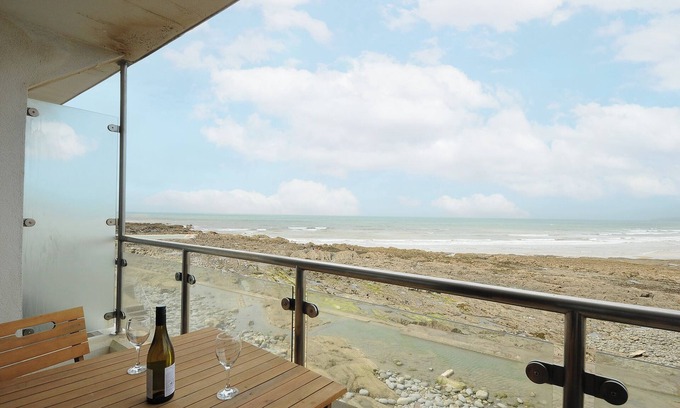 Westleigh Cottage | 2 HORIZON VIEW, family friendly in Westward Ho!