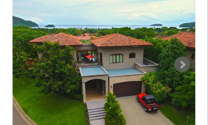 Coco House | 2 Houses Property for big families!