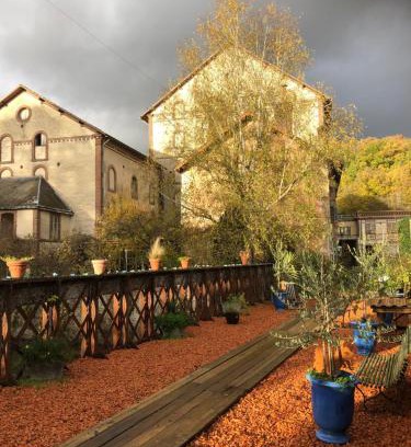 La Celle-sous-Gouzon House | 2 lofts dans château industriel Les Grands Moulins de Ruffin