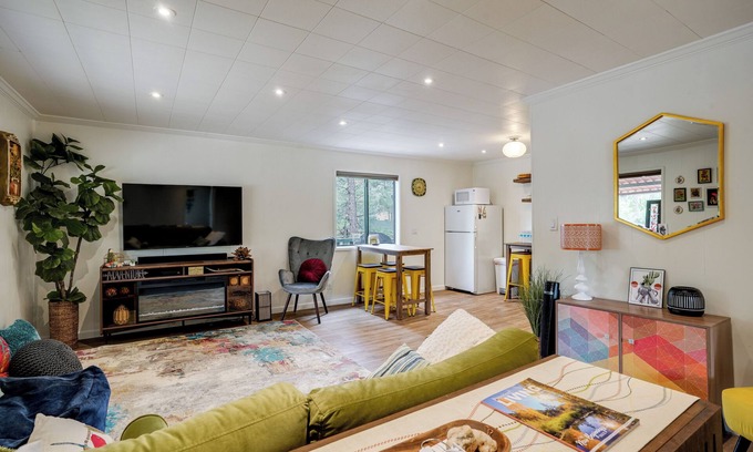 Prescott Cabin | 2 Mi to Arizona Christmas City! Cabin w/Fireplace