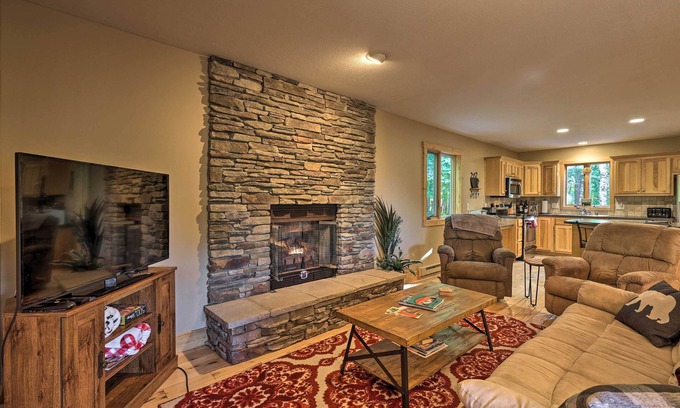 Beech Mountain Cabin | 2 Mi to Beech Mtn Resort: Cabin w/Deck & Grill!