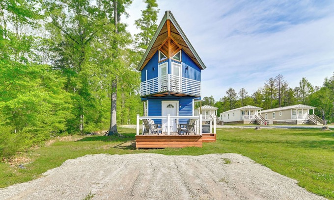 Starkville House | 2 Mi to MSU: Tiny Home w/Furnished Deck!