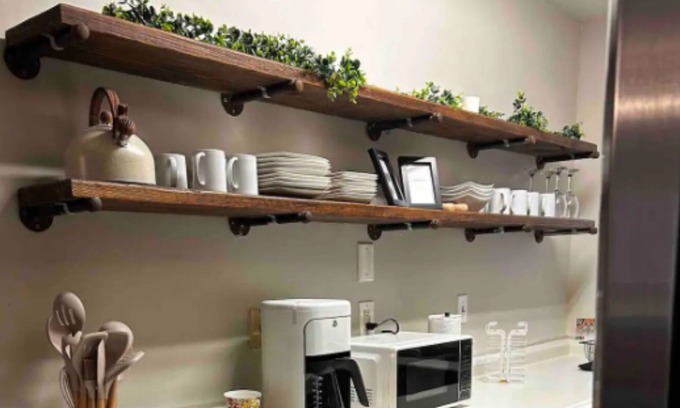 Savannah Condo | 2 miles from river street, fast wifi cozy apt