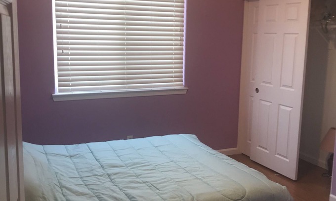 Elk Grove House | 2 Minutes walking distance to local Park