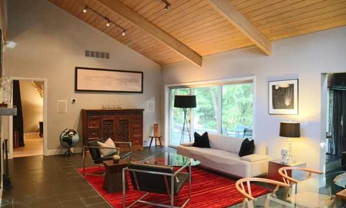 Wheeler House | (2 Nt Min!) Beautiful Home Close To Lake Beach and National Park!