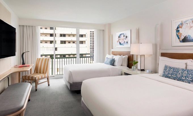 Singer Island Hotel | 2 Pet Friendly Beach Room! Outdoor Swimming Pool, Near Peanut Island Park!