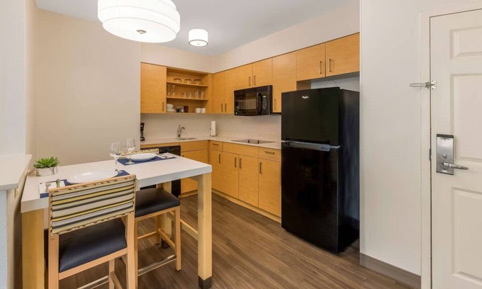 Arrowood Hotel | 2 Pet-Friendly Style Suites Perfect for Extended Stays with Free Breakfast