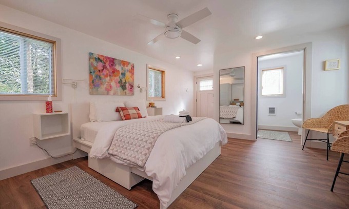 Lynchburg House | 2 Queen+1 Full | 2Full Baths | Walk to LU & Shops!