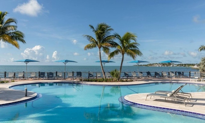 Islamorada Hotel | 2 Relaxing Rooms w/Balcony, Free Parking, 3 Pools & Pet Friendly