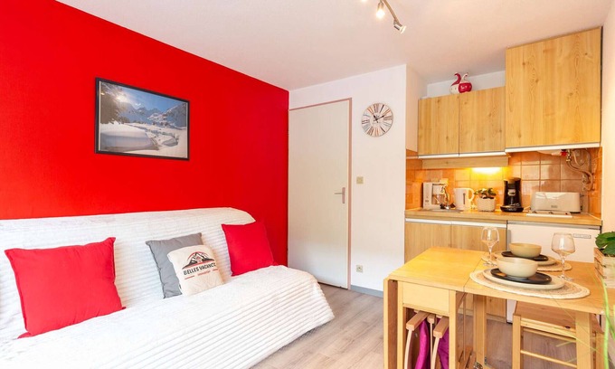 Pla d'Adet Apartment | 2-room apartment for 4 at the foot of the slopes in Saint-Lary-Soulan