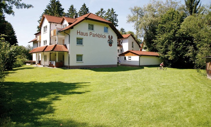 Bad Duerrheim Apartment | 2-room apartment approx. 55m² - park view at the spa