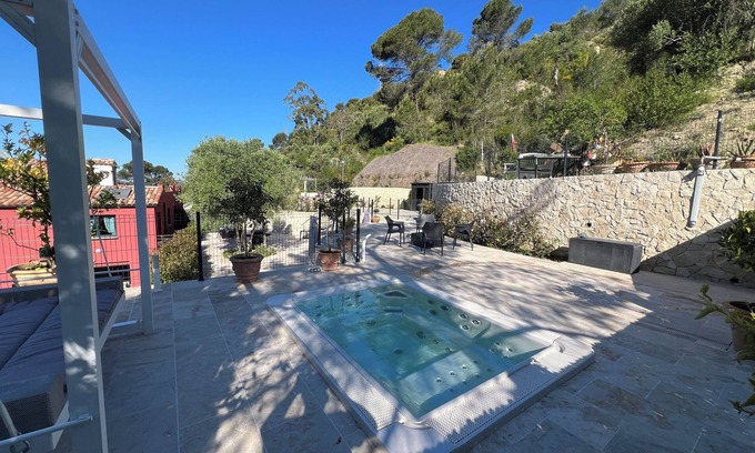 La Trinite Apartment | 2-room apartment - jacuzzi & terrace