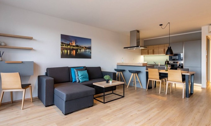 Regensburg Apartment | 2-room apartment with whirlpool bathtub