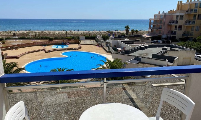 Le Barcares Apartment | 2-room apt + cabin with pool and parking, sleeps 6, near beach - Le Barcarès