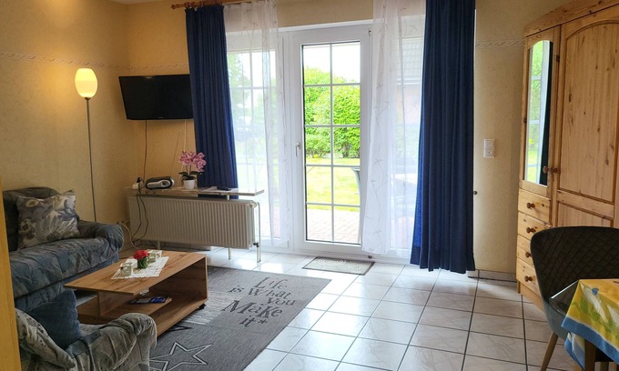 Busum Apartment | 2-room terrace (01 + 03) 4E1K - BUE - Haus Wildrose