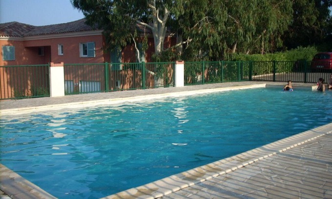 Sainte-Maxime Apartment | 2 ROOMS AIRCONDITIONED WIFI RESIDENC WITH SWIMING POOL CLOSE TO SHOPS AND BEACHE