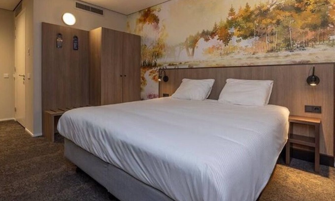 Krachtighuizen Hotel | 2 Serene Stays with Terrace Near Cycling Paths in Iconic Veluwe Trails