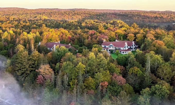 Mauricie House | 2 Serene Units w/Cycling Trail Just Steps Away | Near Wolf River & National Park