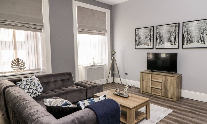Wakefield Apartment | 2, ST JOHN'S NORTH APARTMENTS, character holiday cottage in Wakefield
