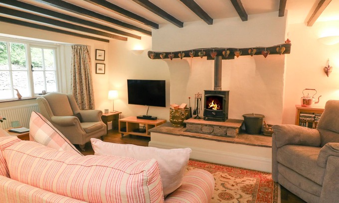 Ingleton Cottage | 2 STORRS COTTAGES, pet friendly, with open fire in Ingleton