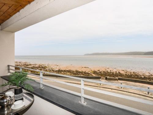 Pentraeth House | 2 The Quay